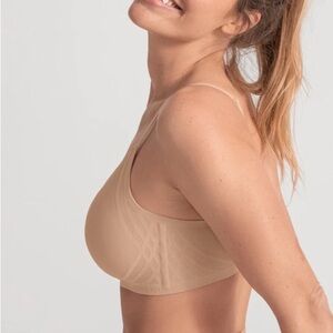 HoneyLove NWT Bra Silhouette Crossover Sand Nude Padded 1X Neutral Comfort NEW